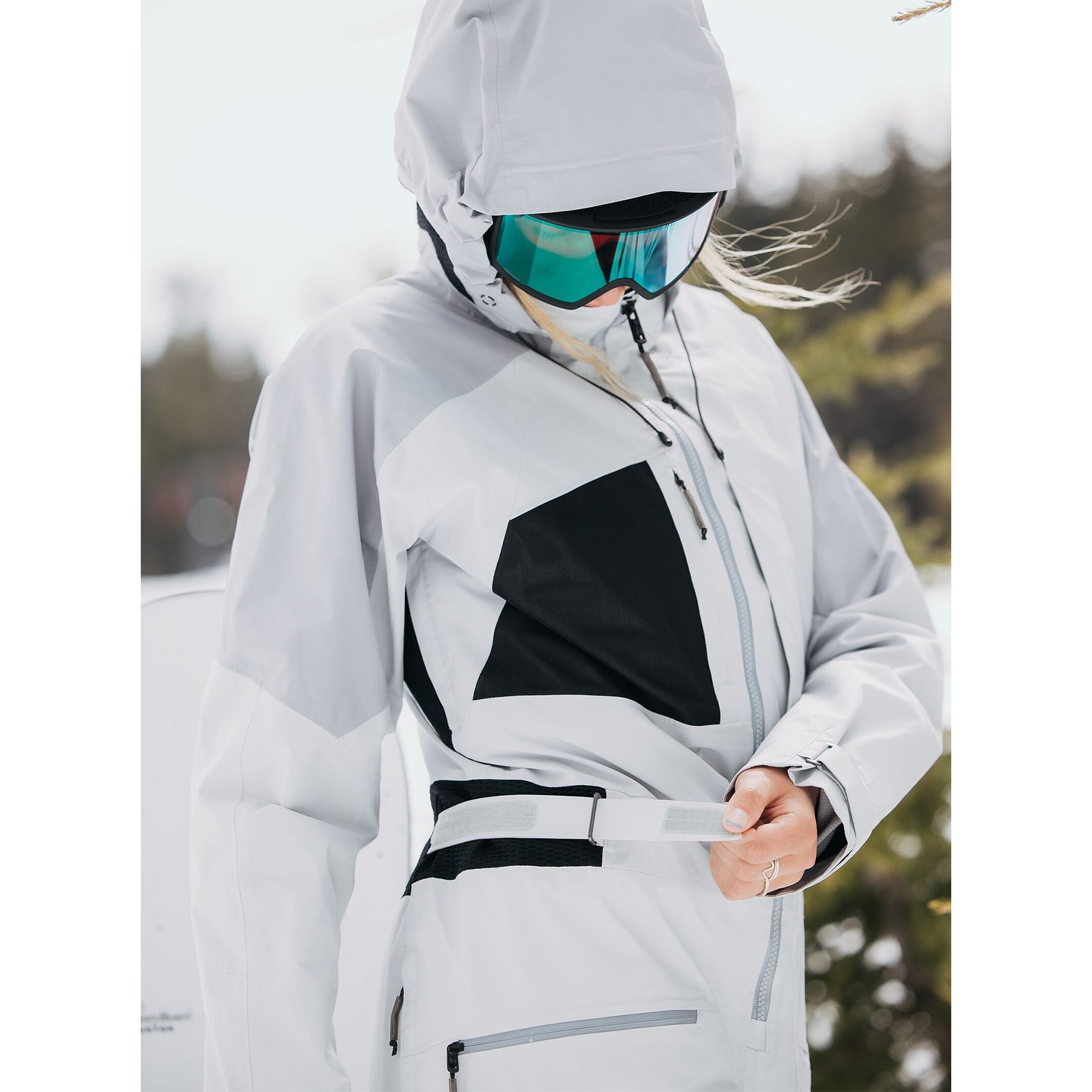 Gray Cloud/Silver Sconce