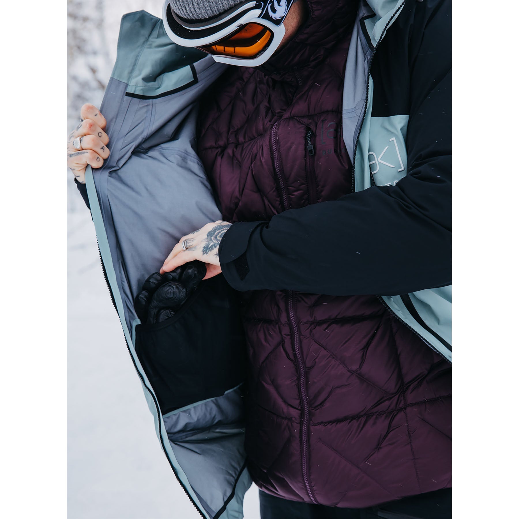 24-25Burton[ak]トゥバックGORE-TEXC-Knit 3L 美品 Burton Men's [ak] Tuvak GORE-TEX 3L C-Knit Jacket 2025
