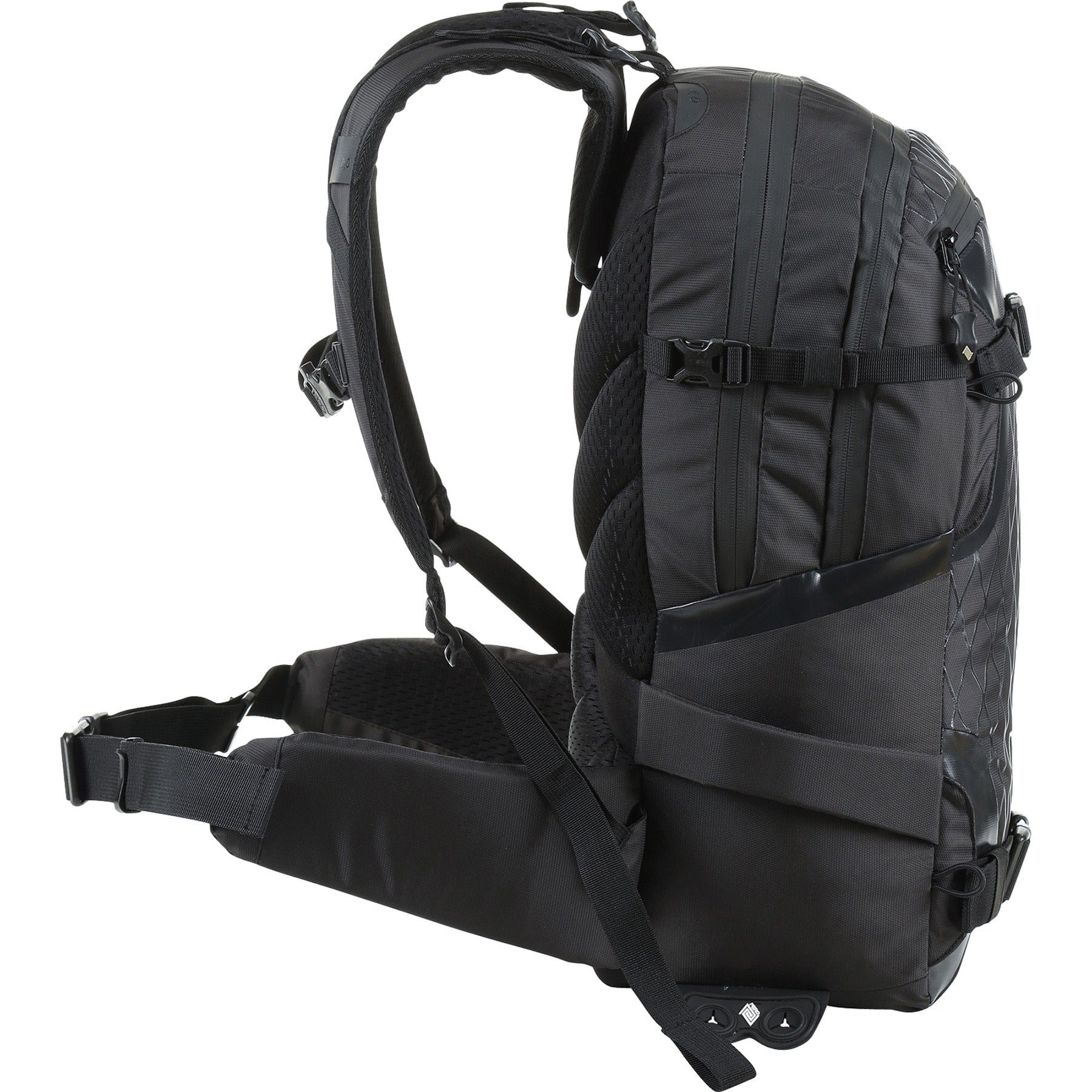 NITRO SLASH PRO ブラックバックパック　25L Nitro Slash 25 Pro Backpack | Snowboard Backpacks Australia