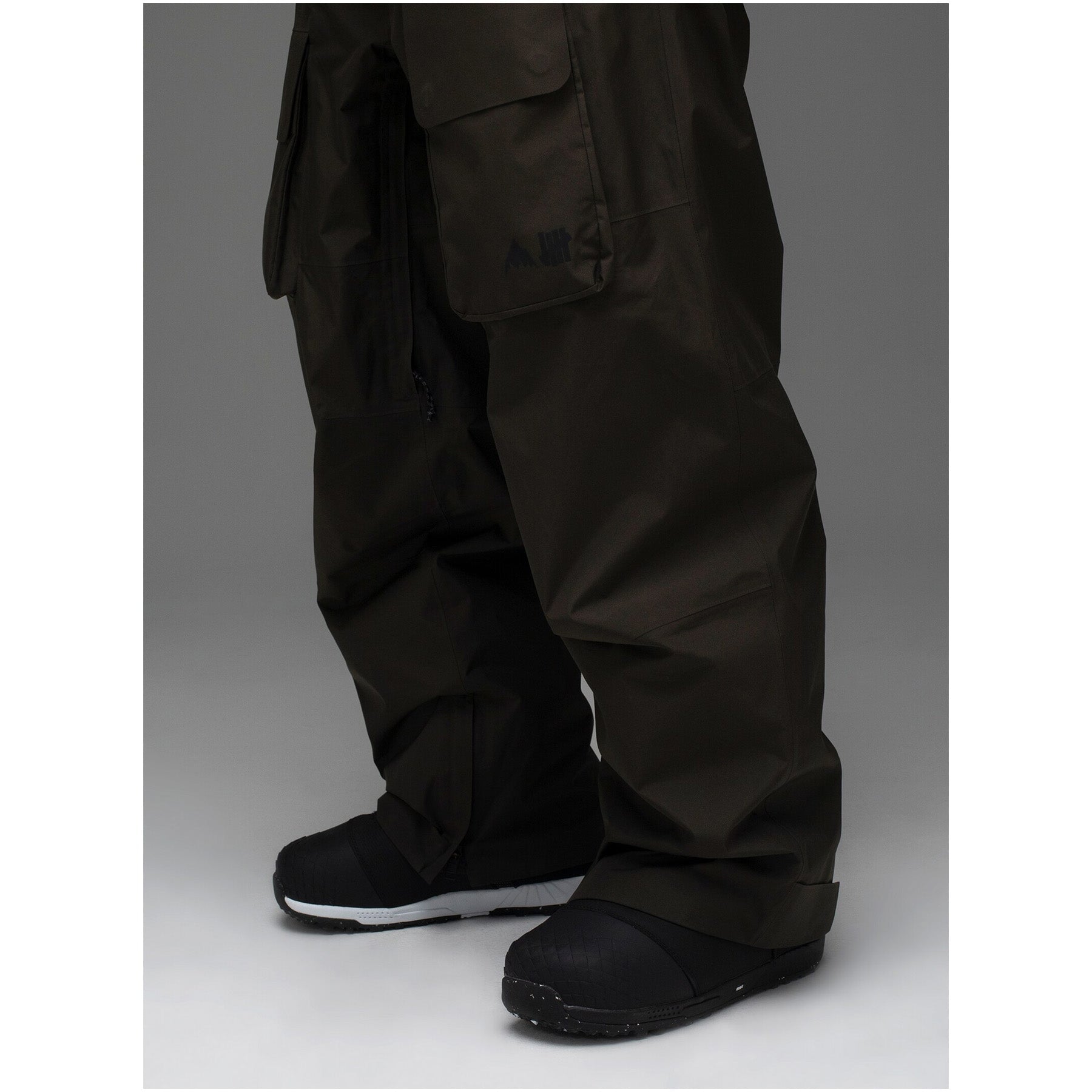 Burton x Undefeated 2L GORE-TEX Bib Pants | Snowboard Pants Australia