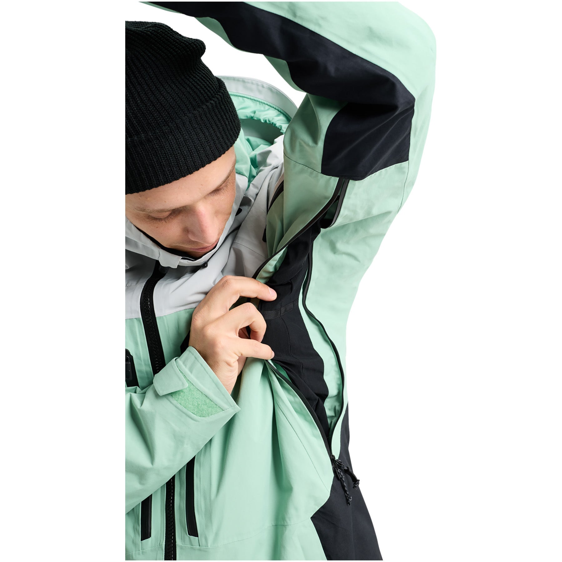 Gray Cloud/Soft Sage/True Black