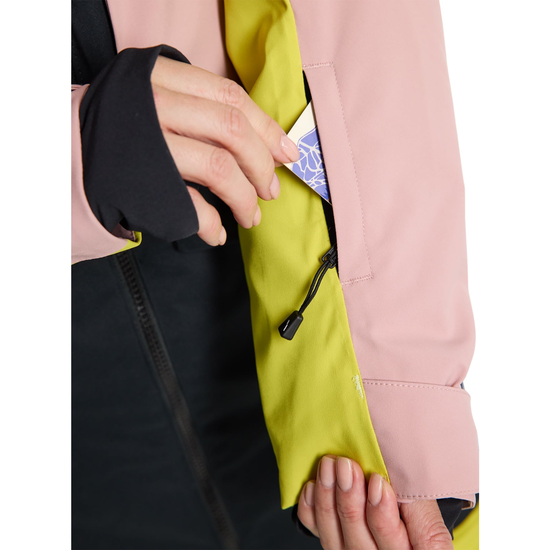 Powder Blush/Sulfur/True Black